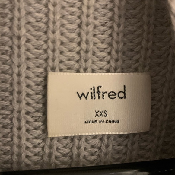 Aritzia Wilfred knit turtleneck - Picture 2 of 4